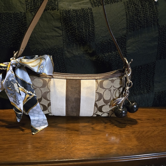Coach Handbags - Coach Vintage Suede Strip Bagette  Brown and Cream Women's Bag